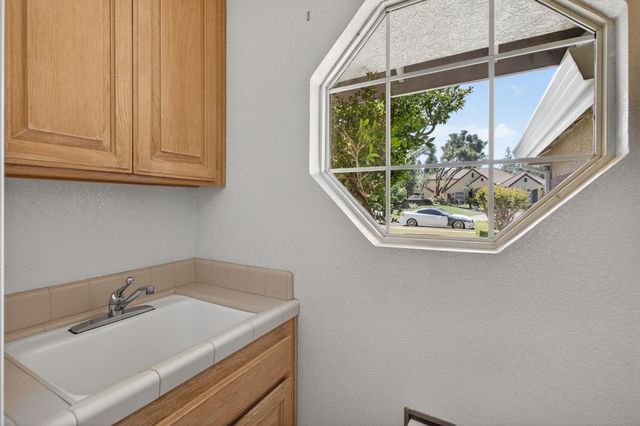 7013 Cedar Oaks Dr, Granite Bay, CA 95746