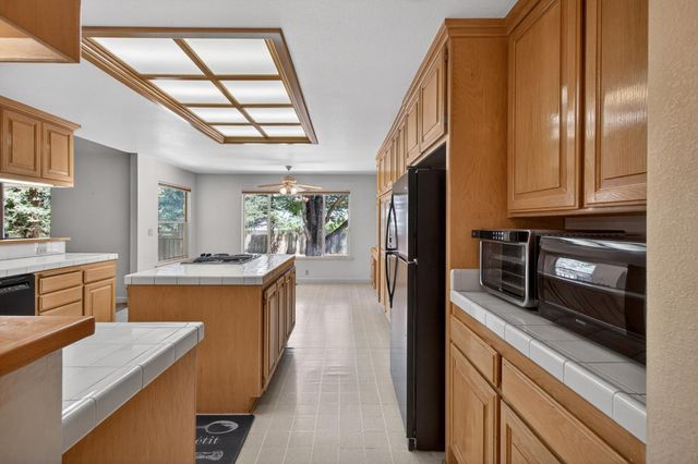 7013 Cedar Oaks Dr, Granite Bay, CA 95746