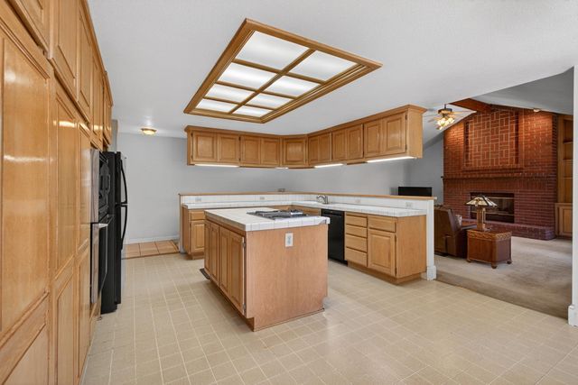 7013 Cedar Oaks Dr, Granite Bay, CA 95746