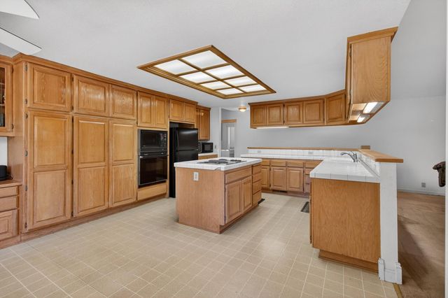 7013 Cedar Oaks Dr, Granite Bay, CA 95746