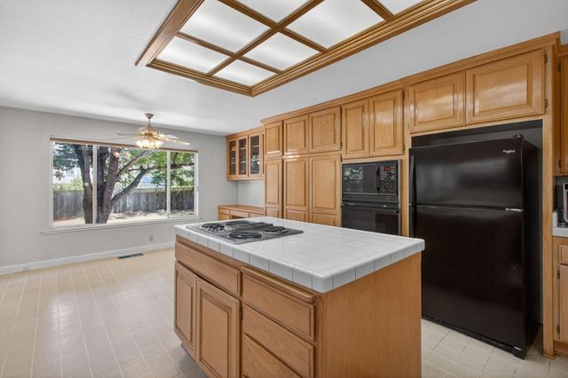 7013 Cedar Oaks Dr, Granite Bay, CA 95746