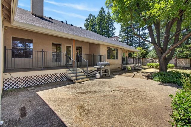 7013 Cedar Oaks Dr, Granite Bay, CA 95746