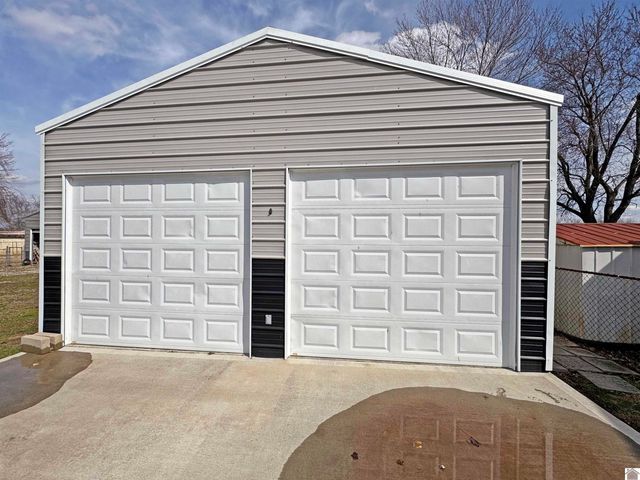 111 Airport Rd, Princeton, KY 42445