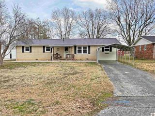 111 Airport Rd, Princeton, KY 42445