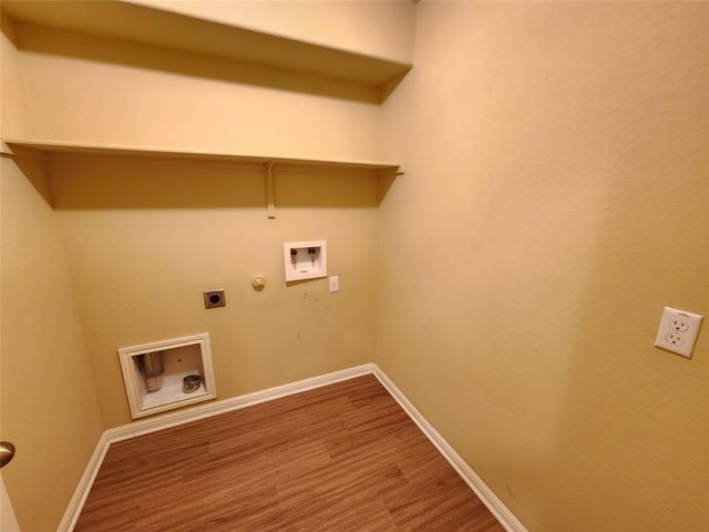 107 Lavaca LOOP, Hutto, TX 78634