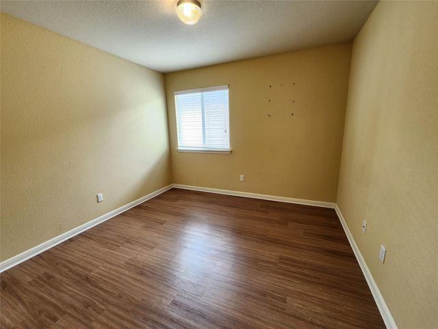 107 Lavaca LOOP, Hutto, TX 78634