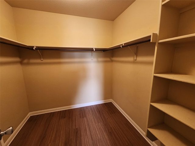 107 Lavaca LOOP, Hutto, TX 78634