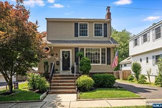 15 Oak Street, Hillsdale, NJ 07642