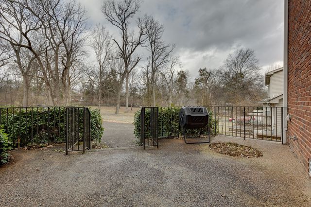 206 W Marthona Rd, Madison, TN 37115