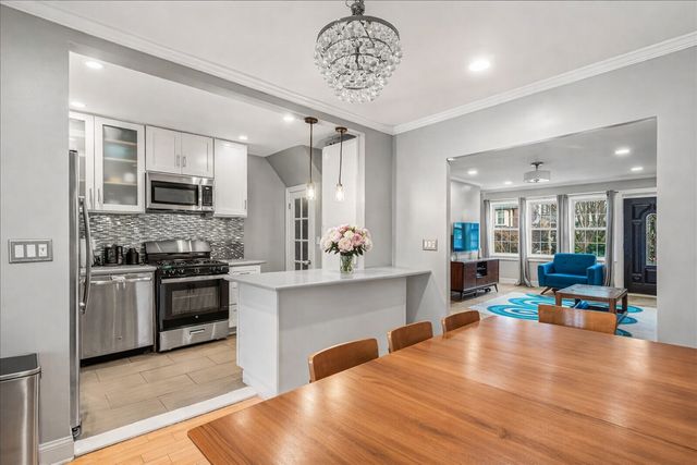 67-100 Dartmouth Street, New York City, NY 11375