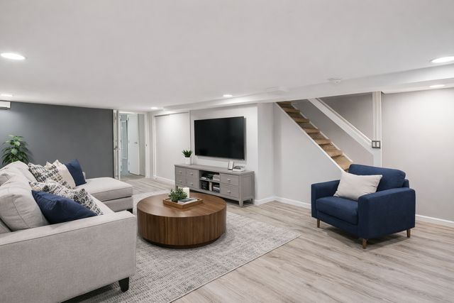 67-100 Dartmouth Street, New York City, NY 11375