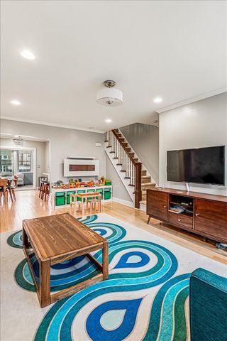 67-100 Dartmouth Street, New York City, NY 11375