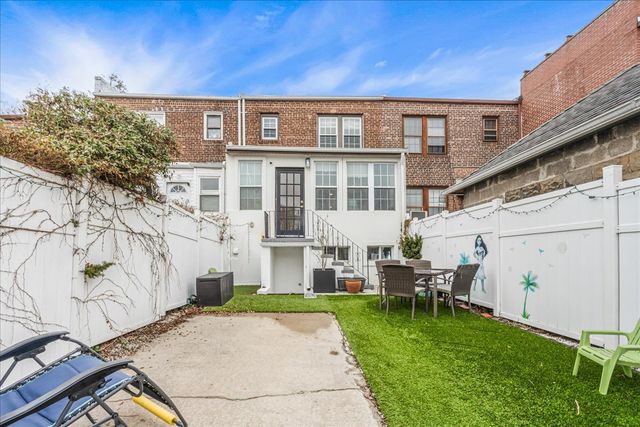 67-100 Dartmouth Street, New York City, NY 11375