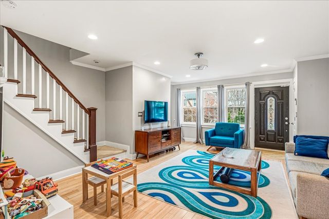 67-100 Dartmouth Street, New York City, NY 11375