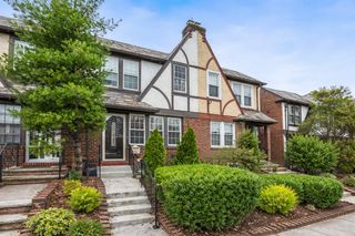 67-100 Dartmouth Street, New York City, NY 11375