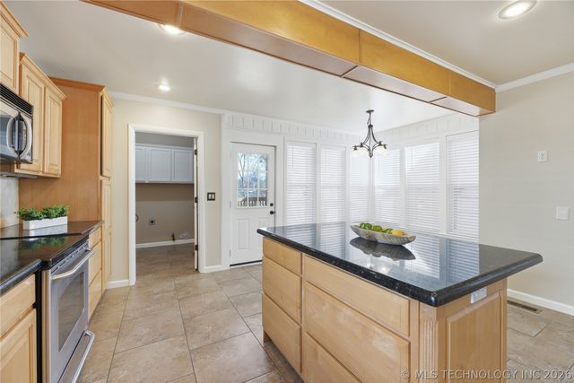 2811 E 22nd Street, Tulsa, OK 74114