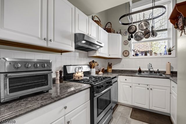 5 Center Ave 8, Morris Twp., NJ 07960