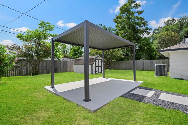 1818 Watercrest Drive, Houston, TX 77008