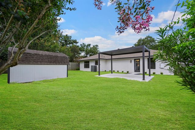 1818 Watercrest Drive, Houston, TX 77008
