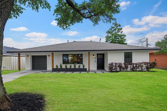 1818 Watercrest Drive, Houston, TX 77008