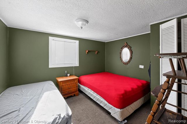 10 S Imperial Drive, Alabaster, MI 48763