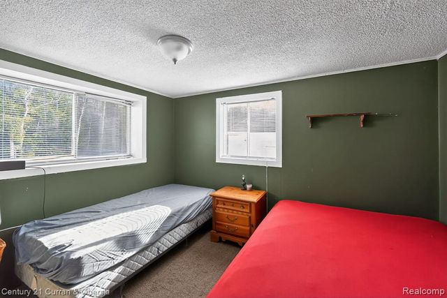 10 S Imperial Drive, Alabaster, MI 48763