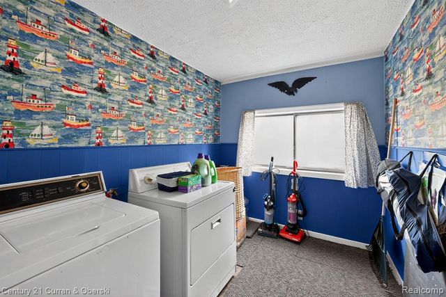 10 S Imperial Drive, Alabaster, MI 48763