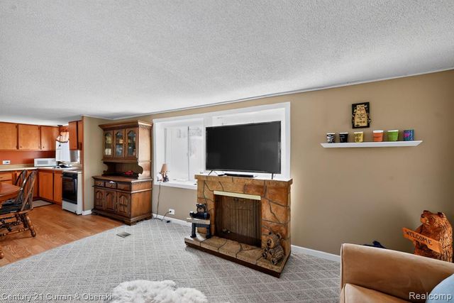 10 S Imperial Drive, Alabaster, MI 48763