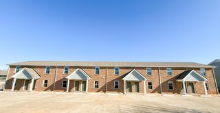 1042 W Creek Coyote Trl Apt H, Clarksville, TN 37042