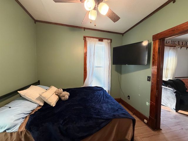 855 S 5th St, Salina, KS 67401