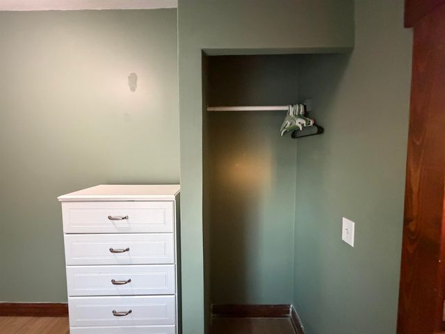 855 S 5th St, Salina, KS 67401