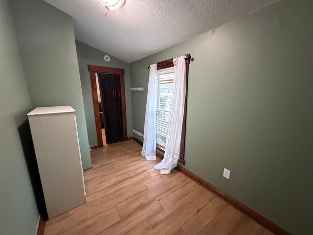 855 S 5th St, Salina, KS 67401