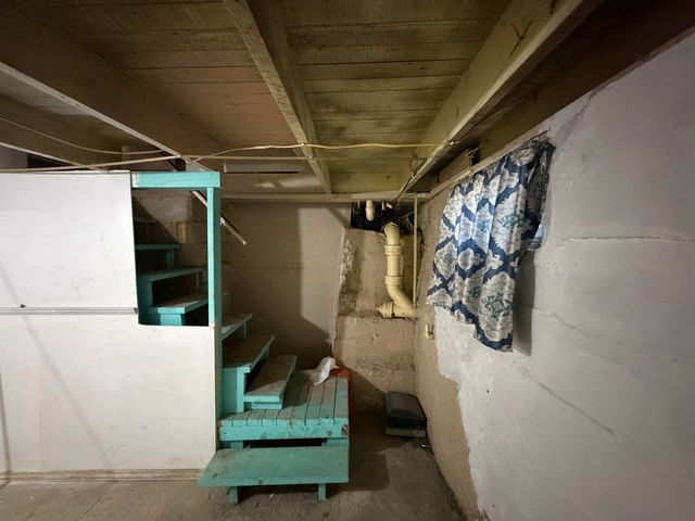 855 S 5th St, Salina, KS 67401