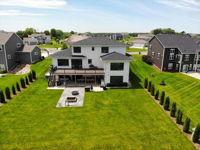 10874 N Tartan COURT, Mequon, WI 53097