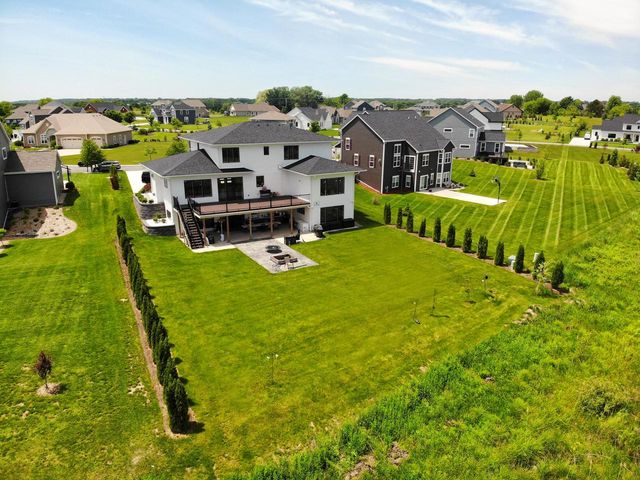 10874 N Tartan COURT, Mequon, WI 53097