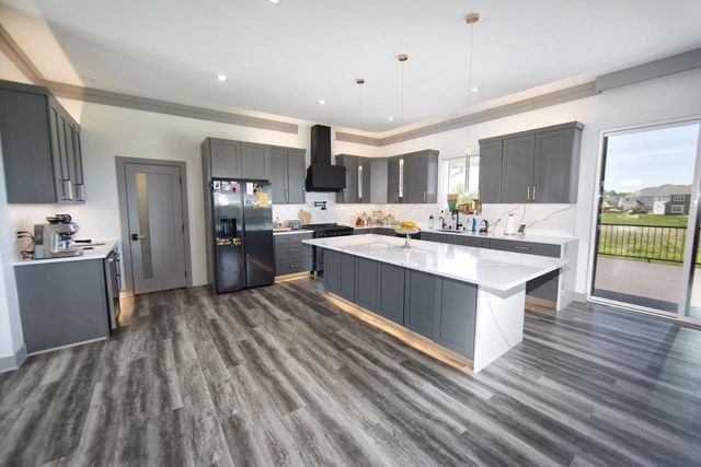 10874 N Tartan COURT, Mequon, WI 53097