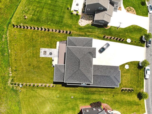 10874 N Tartan COURT, Mequon, WI 53097