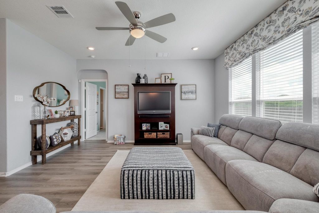 119 W Point WAY, Elgin, TX 78621