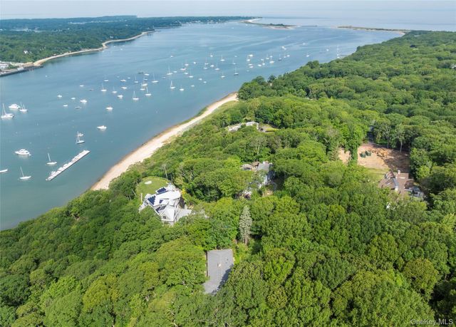 45 Bell Circle, Port Jefferson, NY 11777