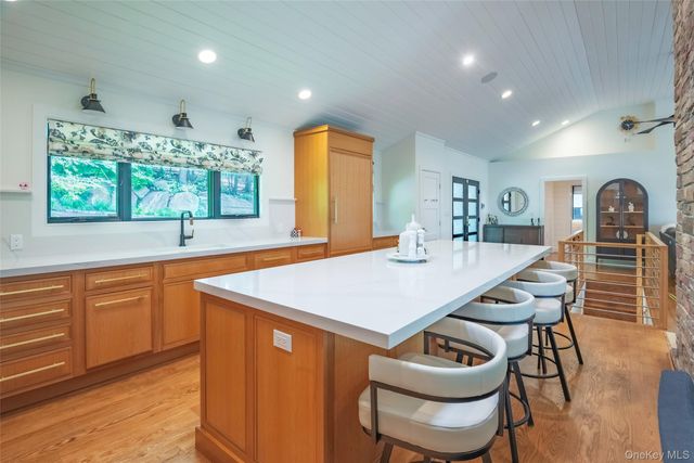 45 Bell Circle, Port Jefferson, NY 11777