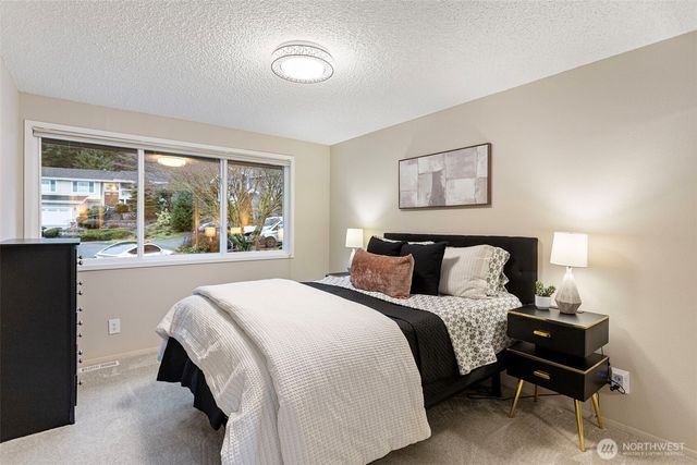 5716 141st Place SE, Bellevue, WA 98006