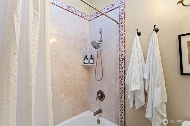 5716 141st Place SE, Bellevue, WA 98006