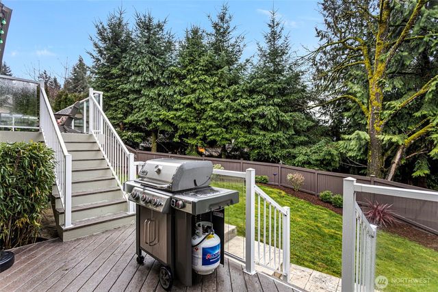 5716 141st Place SE, Bellevue, WA 98006