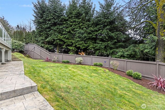 5716 141st Place SE, Bellevue, WA 98006