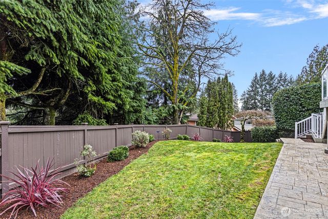 5716 141st Place SE, Bellevue, WA 98006