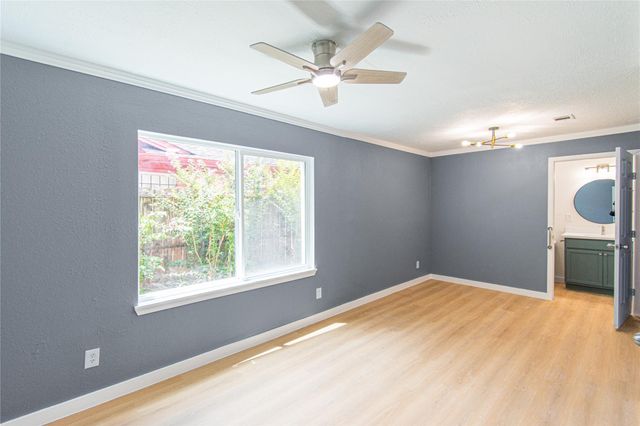 12906 Southspring Drive, Houston, TX 77047