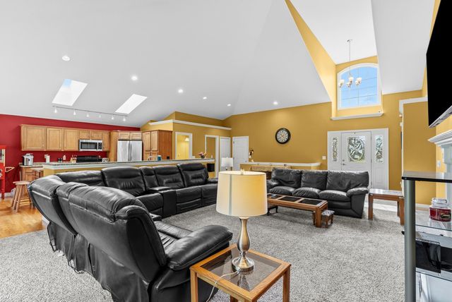 16355 Red Fox Trail, Fenton Twp, MI 48451