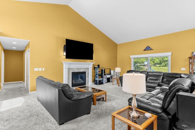 16355 Red Fox Trail, Fenton Twp, MI 48451