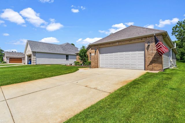 16355 Red Fox Trail, Fenton Twp, MI 48451