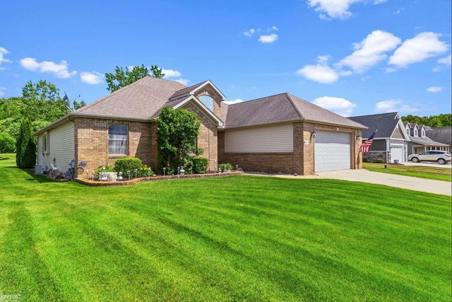 16355 Red Fox Trail, Fenton Twp, MI 48451